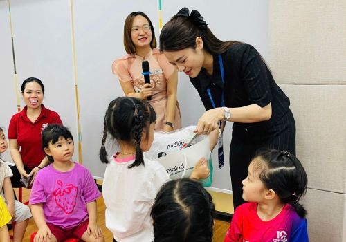 MIDKID & DPS ĐỒNG HÀNH CÙNG CHƯƠNG TRÌNH NHA KHOA HỌC ĐƯỜNG TẠI VINSCHOOL GARDENIA